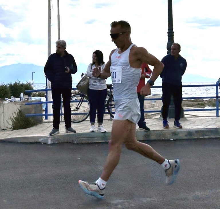 O Αλ. Παπαμιχαήλ και η Π. Τσινοπούλου πρώτευσαν στο πανελλήνιο πρωτάθλημα βάδην 10 χλμ. στο Ξυλόκαστρο Κορινθίας