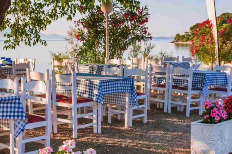 Αύξηση 13,4% και 9,4% αντίστοιχα στον τζίρο εστίασης και καταλυμάτων