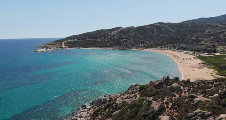 My coast: Η ψηφιακή εφαρμογή που διασφαλίζει την τήρηση της νομιμότητας στις παραλίες- Πάνω από 1.000 καταγγελίες έχουν καταγραφεί