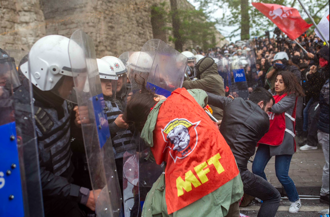 Κωνσταντινούπολη: Επεισόδια και δεκάδες συλλήψεις κατά τις διαδηλώσεις της Πρωτομαγιάς