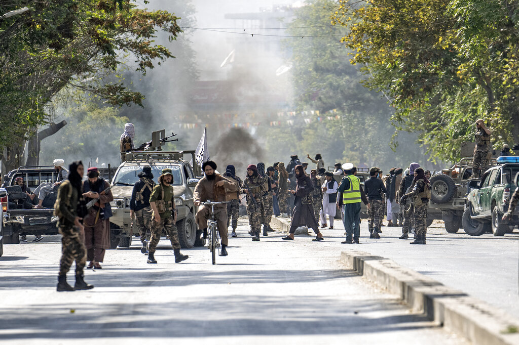 Αφγανιστάν: Επίθεση του ΙΚ σε οχηματοπομπή της αστυνομίας – Νεκροί τρεις ένστολοι
