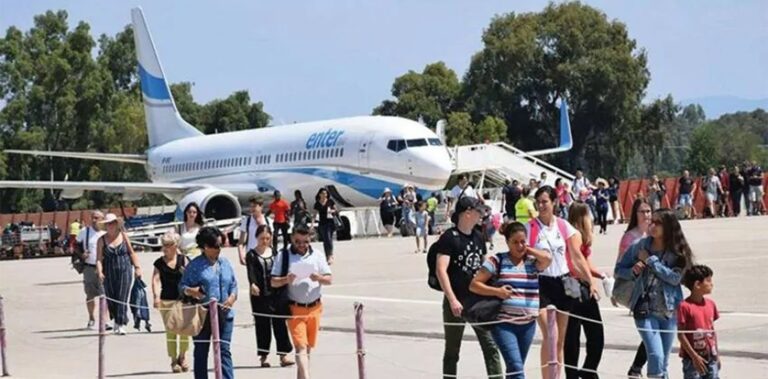 Αυξητικός ο ρυθμός των αφίξεων στο αεροδρόμιο του Αράξου