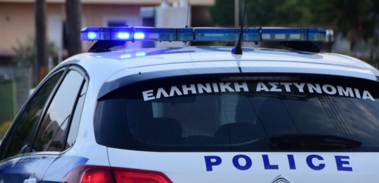 Βέροια: Διέρρηξε 13 οχήματα σε ένα τρίμηνο αφαιρώντας χρήματα και τραπεζικές κάρτες