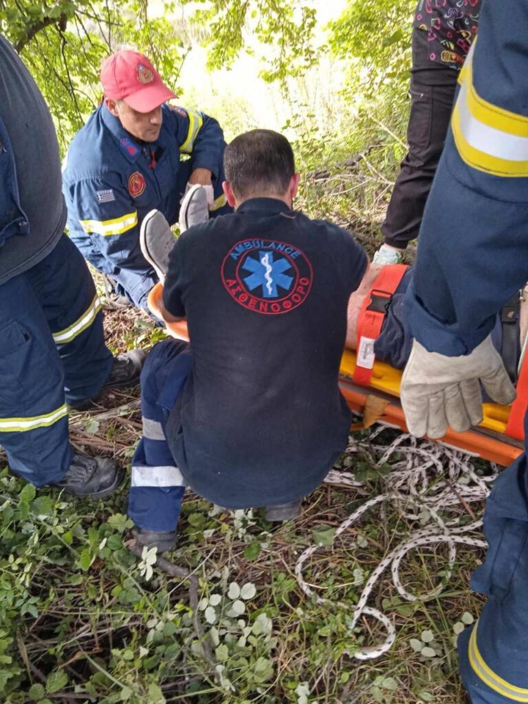 Κέρκυρα: Δύο τραυματίες σε τροχαίο – Όχημα έπεσε σε γκρεμό