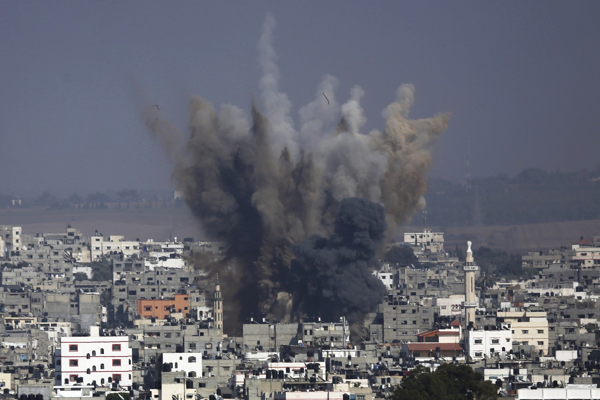 Ο ισραηλινός στρατός ενέτεινε τις επιδρομές του στη Λωρίδα της Γάζας – Σε 31 ανήλθαν οι νεκροί  στη Νουσεϊράτ