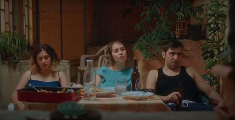 «Το Μέντιουμ»: Μια συγκινητική, νεανική, φρέσκια ταινία – Πρεμιέρα στο θερινό «Κάρμεν» την Πέμπτη 23/5