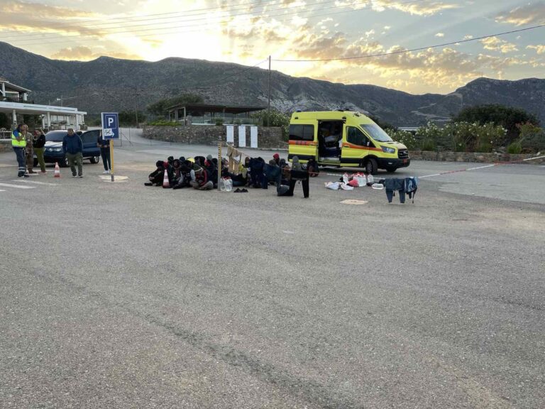 Χανιά: Δύο συλλήψεις για διακίνηση μεταναστών