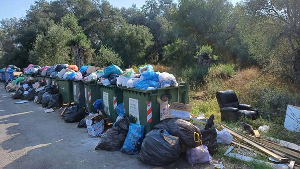 Κέρκυρα: «Μην κατεβάζετε σκουπίδια» ζητά ο δήμος του Νότου από τους κατοίκους