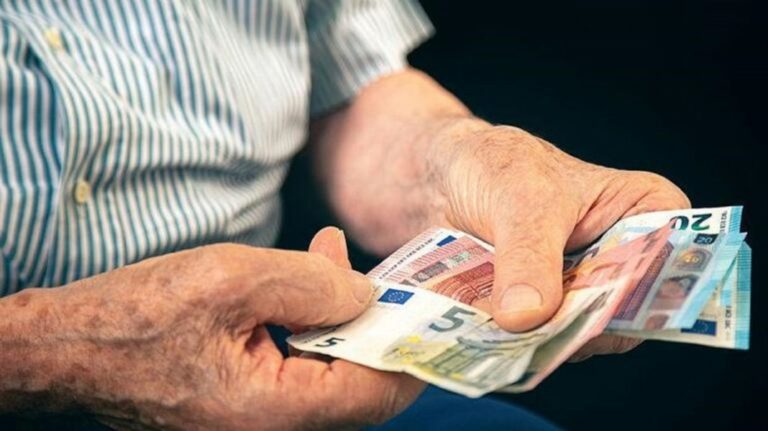 ΕΦΚΑ: Συνταξιοδότηση για όσους εχουν οφειλές έως 30.000 ευρώ – Αναλυτικά τα βήματα