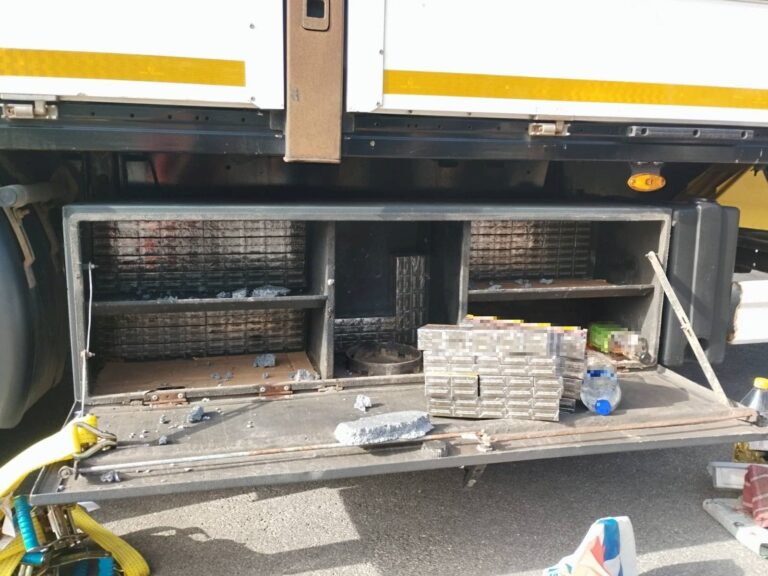 Ηγουμενίτσα: Φορτηγό είχε σε κρύπτες λαθραία τσιγάρα – Συνελήφθη ο οδηγός
