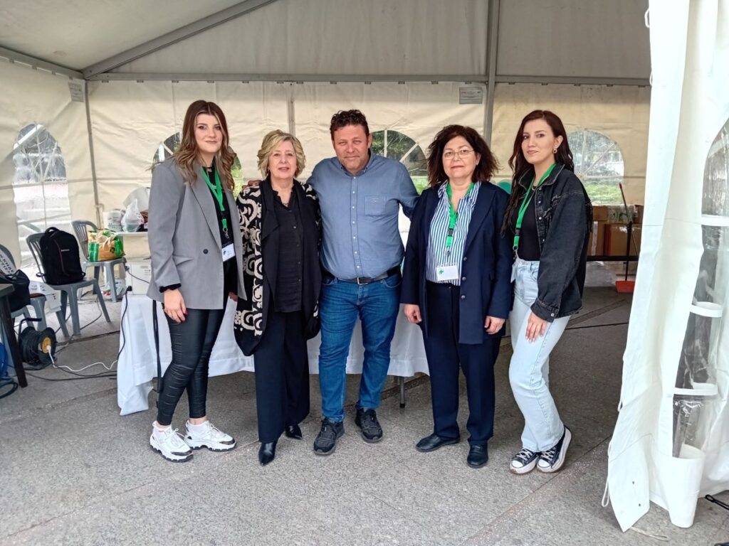 “Μαζί μια Αγκαλιά” στην Κεντρική Πλατεία Λάρισας