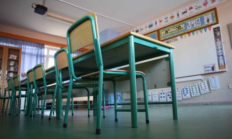 Αγρίνιο: Σύλληψη 15χρονου που βιντεοσκοπούσε καθηγητή στην προσπάθεια κατάληψης του σχολείου