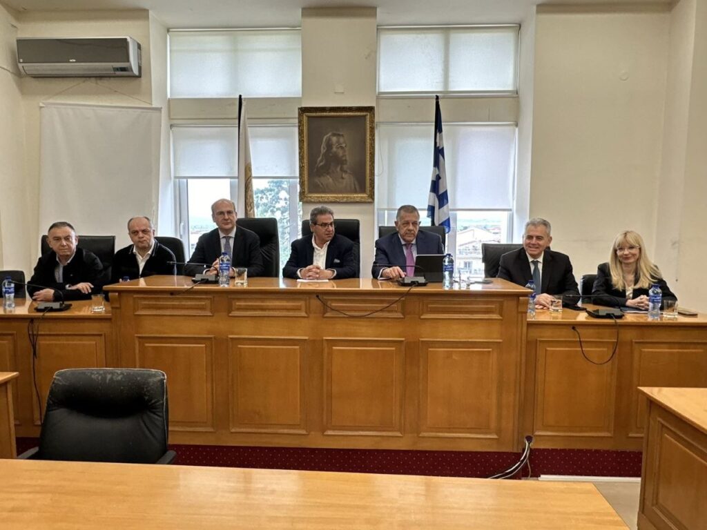 Στα Φάρσαλα ο Υπουργός Οικονομικών Κωστής Χατζηδάκης και ο Υφυπουργός Υποδομών Νίκος Ταχιάος