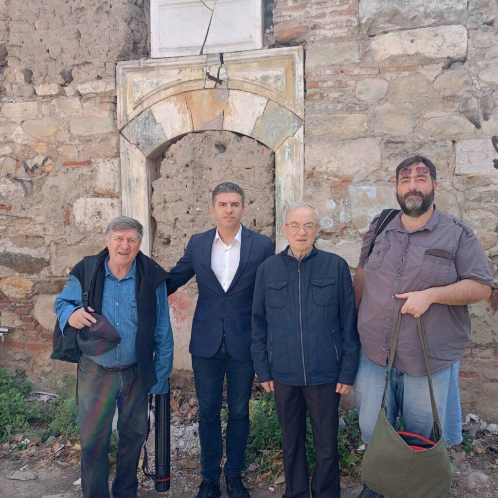 Κοκκινόγι Ελασσόνας και Δαμάσι Τυρνάβου επισκέφθηκε ο αρχαιολόγος Μπρούνο Ελί