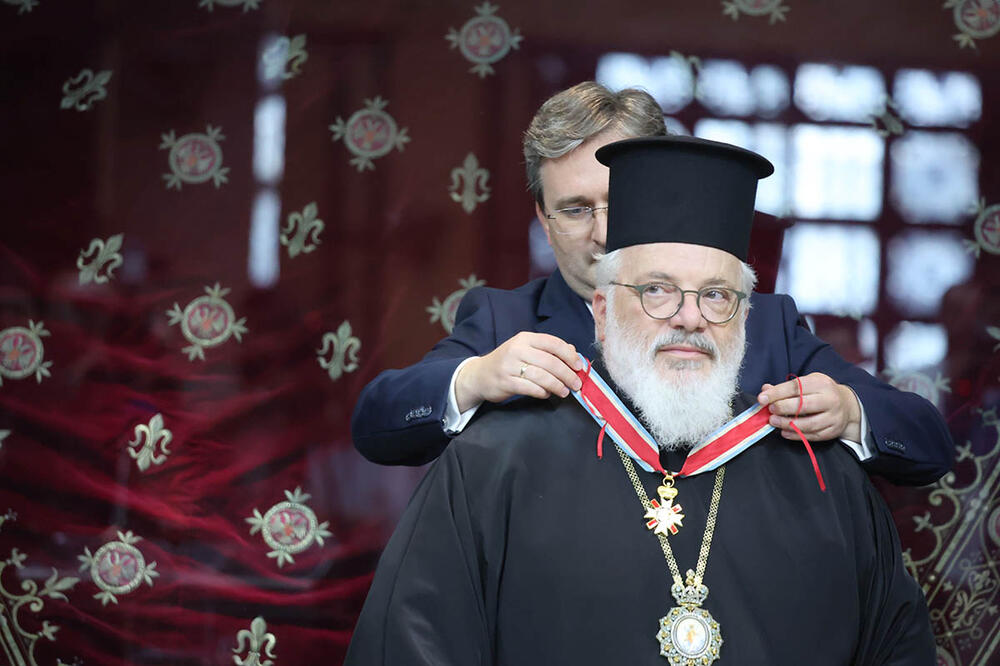 Σερβία – Ελλάδα: Παρασημοφόρηση Μητροπολίτη Διδυμοτείχου κ. Δαμασκηνού