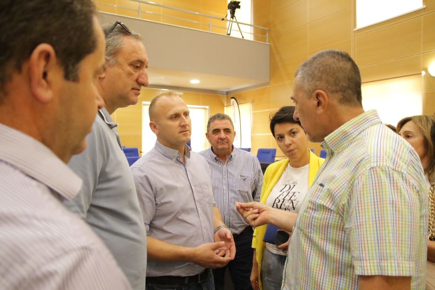 Με την Ομοσπονδία Κτηνοτρόφων συναντήθηκε ο Δημήτρης Κουρέτας