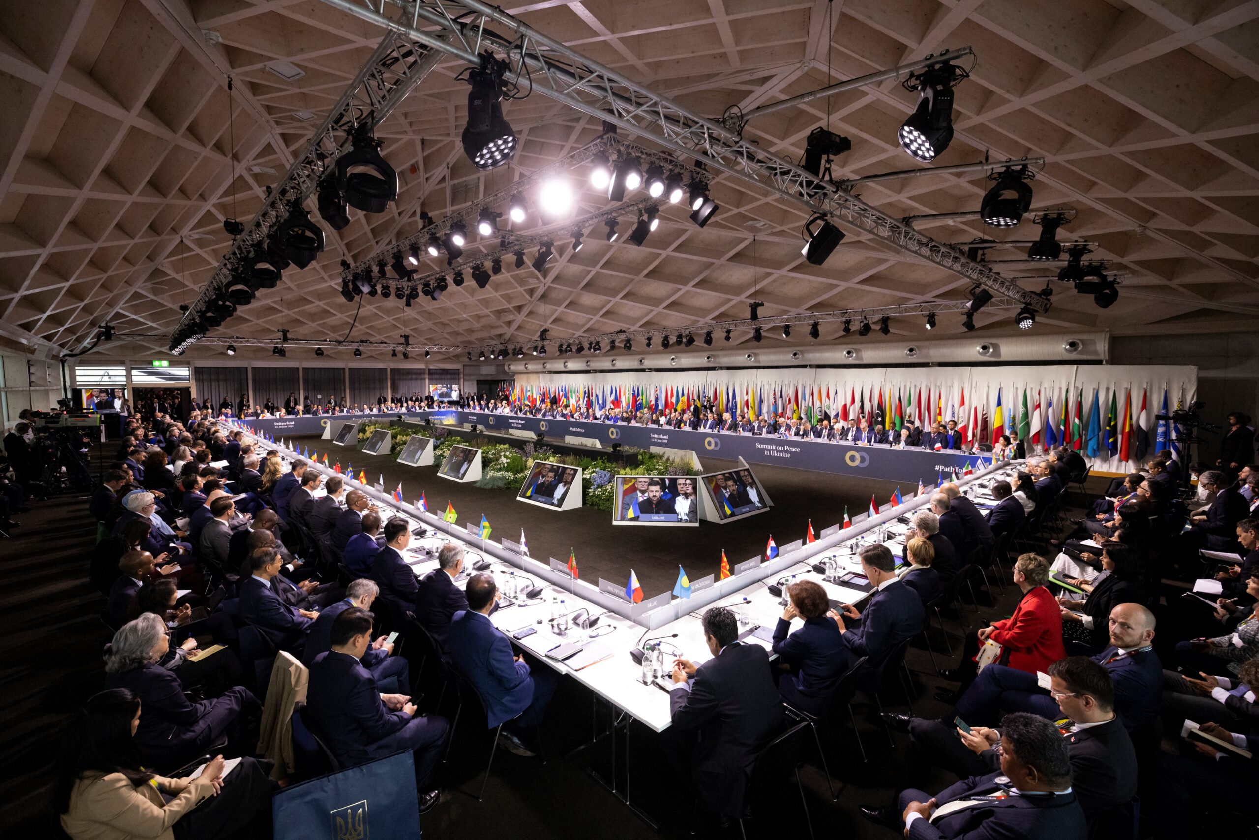 SWITZERLAND-UKRAINE-RUSSIA-CONFLICT-DIPLOMACY-PEACE