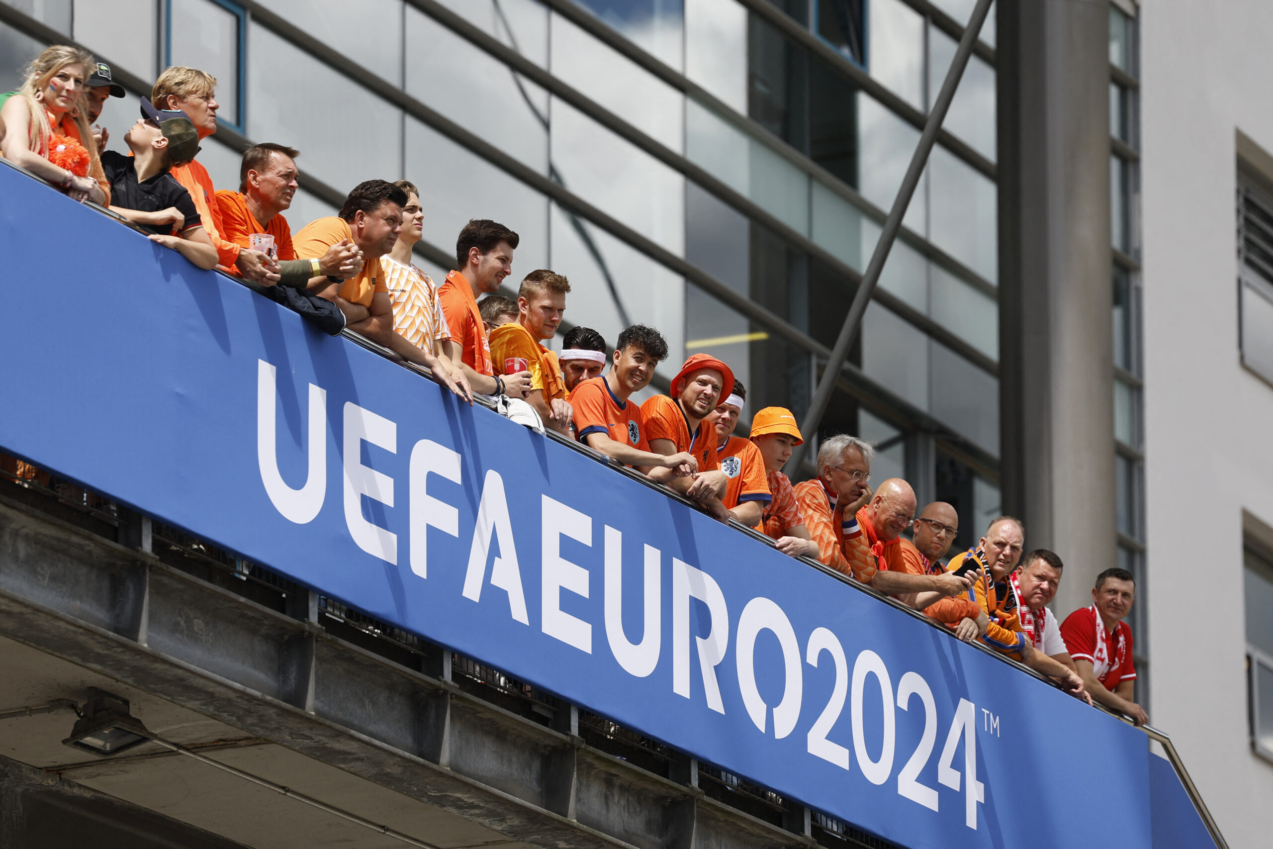 Euro 2024 – Αμβούργο: Αστυνομικοί πυροβόλησαν άνδρα που τους απειλούσε με τσεκούρι πριν από αγώνα