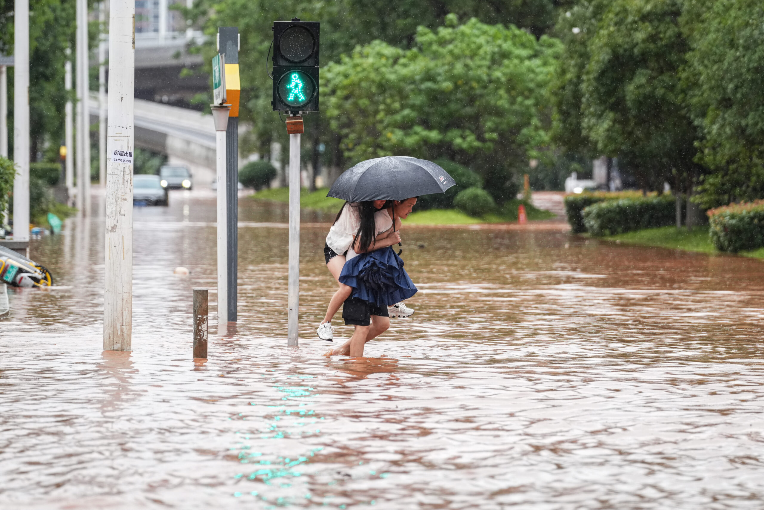 Heavy rains expected to strike central, eastern China
