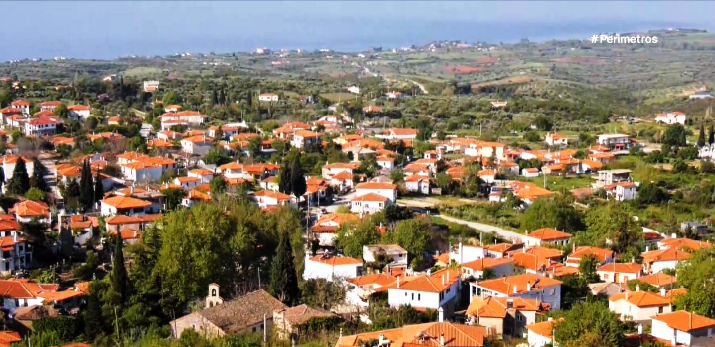Όαση δροσιάς τα αιωνόβια πλατάνια της Μαρώνειας 
