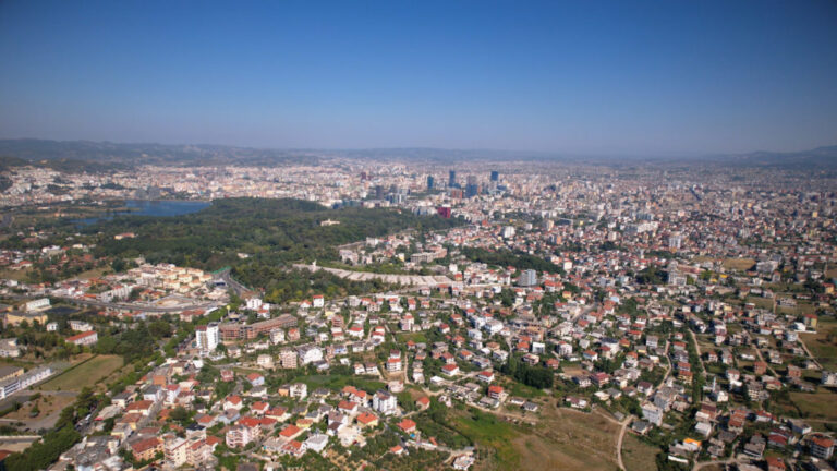 Mείωση πληθυσμού στην Αλβανία κατά 420.000 κατοίκους σε 13 χρόνια