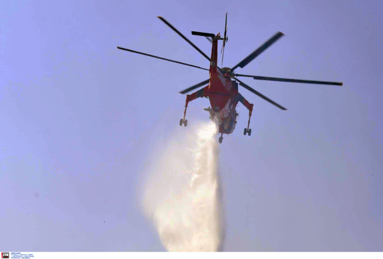 Φωτιά στην Αχαΐα: Μήνυμα του 112 για Κωστοπουλαίικα, Κάλφα και Πόρτες