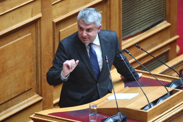 Θέμα ηγεσίας στο ΠΑΣΟΚ θέτει ο βουλευτής Οδυσσέας Κωνσταντινόπουλος