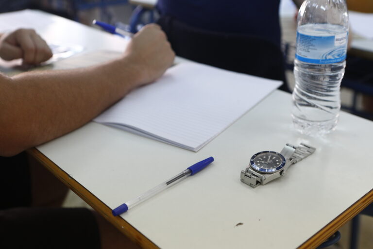 Πανελλαδικές Εξετάσεις 2024: Τα θέματα και οι απαντήσεις στα Μαθηματικά των ΕΠΑΛ – Δυσκολότερα από πέρυσι τα θέματα, λέει η ΟΕΦΕ