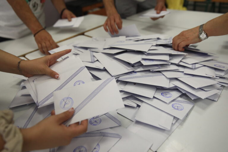 Τι εκτιμά ο δ/ντής Ερευνών της Opinion Poll Ζ. Ζούπης με βάση τα νέα δημοσκοπικά δεδομένα στο Πρώτο (audio)