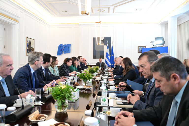 Η πρώτη συνεδρίαση του υπουργικού συμβουλίου μετά τον ανασχηματισμό 