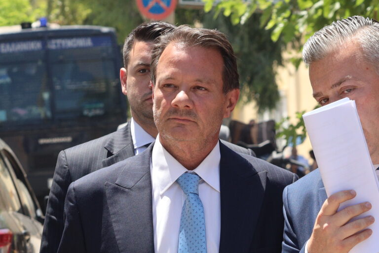 Απόστολος Λύτρας: Δεν επινόησα το αφήγημα ότι η σύζυγός μου έπεσε από τις σκάλες