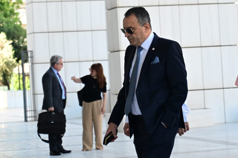 Για τις 16 Ιουλίου διακόπηκε η δίκη βουλευτών από τους Σπαρτιάτες