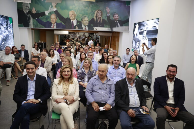 ΠΑΣΟΚ: Ποιοι «σήκωσαν το γάντι» στον Ανδρουλάκη – Στην Κεντρική Επιτροπή αποφάσεις και απαντήσεις για εκλογές