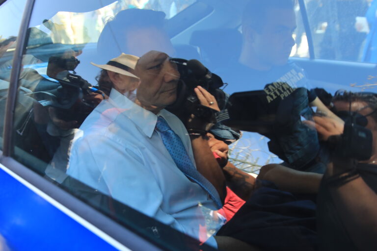 Απόστολος Λύτρας: Στην πτέρυγα VIP μετά την απολογία – «Μόλις 3 μπουνιές από ενστικτώδες τέντωμα χεριού»