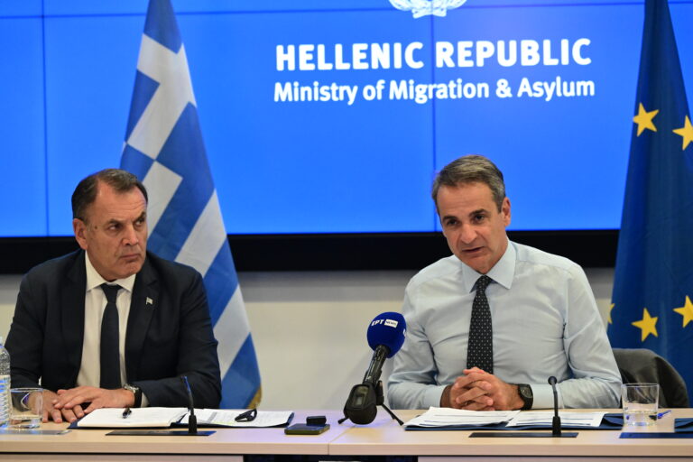 Οι δηλώσεις του Πρωθυπουργού και του Ν. Παναγιωτόπουλου στο υπουργείο Μετανάστευσης και Ασύλου