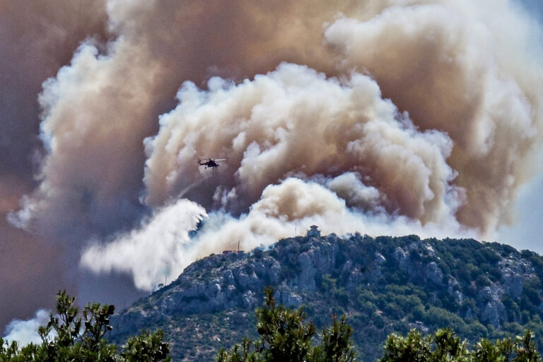 Live η ενημέρωση της Πυροσβεστικής για την εξέλιξη των πυρκαγιών