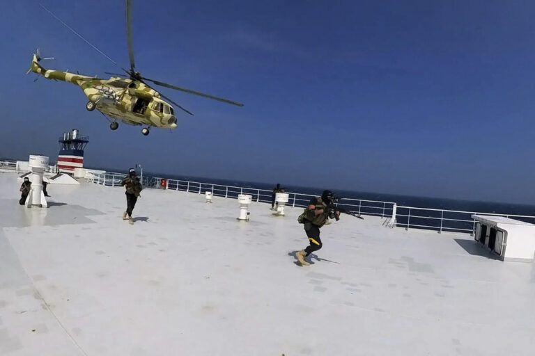 ΗΠΑ: Ο στρατός κατέστρεψε 11 εναέρια και ναυτικά drones των Χούθι στην Ερυθρά Θάλασσα