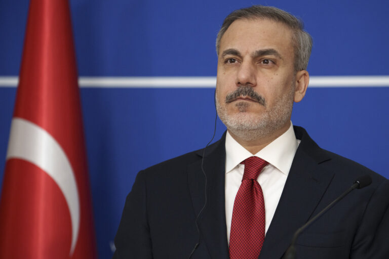 Τούρκος ΥΠΕΞ: «Πλούτος και κινητήρια δύναμη της Ασίας η Τουρκία και η Κίνα»