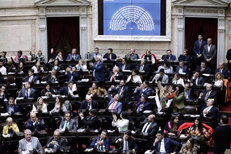 Αργεντινή: Εγκρίθηκαν από την πλειοψηφία της Βουλής οι τελικές οικονομικές μεταρρυθμίσεις της κυβέρνησης Μιλέι