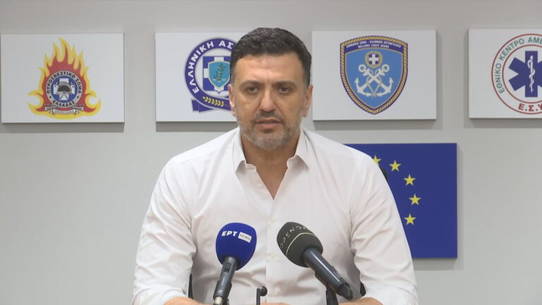 Β. Κικίλιας για την πυρκαγιά στη Βάρης – Κορωπίου: Εμπρηστής έβαλε φωτιά σε ξερά χόρτα, οπτικό υλικό στα χέρια των Αρχών
