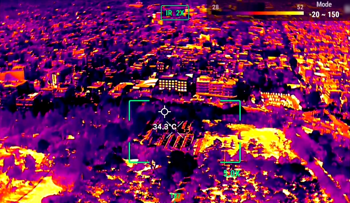 Πώς λειτουργεί το drone με τη θερμική κάμερα – «Χθες βλέπαμε στην άσφαλτο 70 βαθμούς ενώ σήμερα 35 – 40»