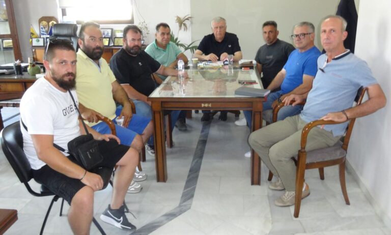 Λάρισα: Δεν μπορούν να καλλιεργήσουν και ζητούν αποζημιώσεις οι αγρότες απο Δήμητρα και Ελευθέριο
