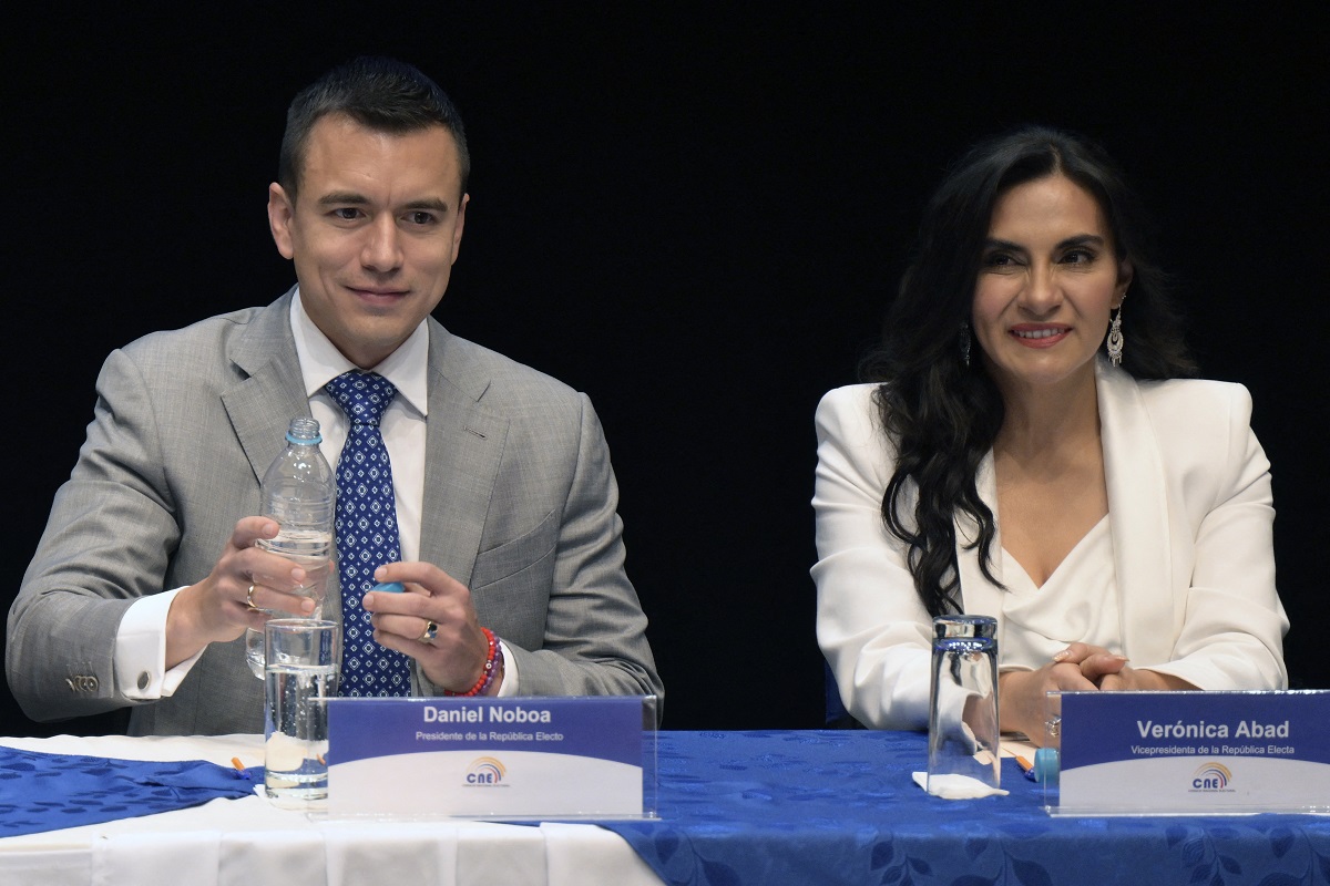 Ισημερινός: Η Εισαγγελία συνδέει την αντιπρόεδρο με υπόθεση διαφθοράς για την οποία κατηγορείται ο γιος της