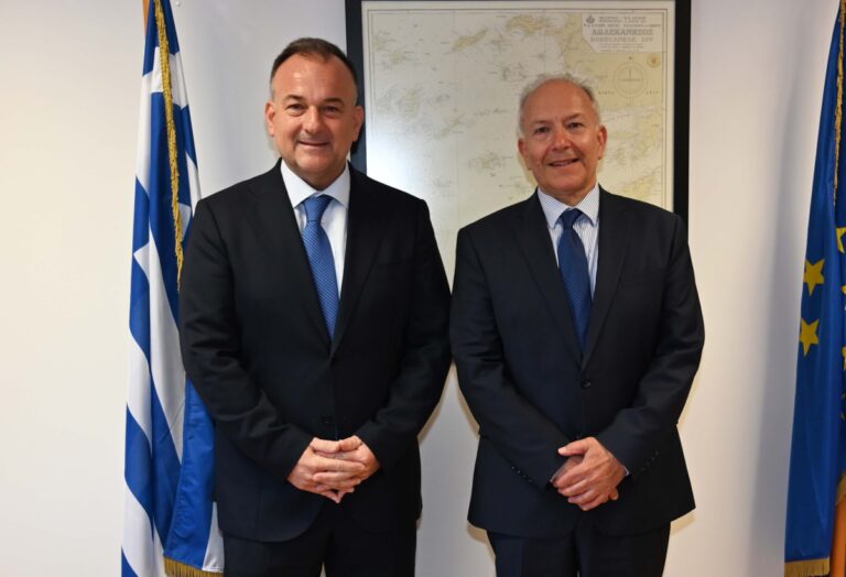 Κέρκυρα: Ο Στ. Γκίκας ανέλαβε και επίσημα τα νέα του καθήκοντα στο Υπουργείο Ναυτιλίας