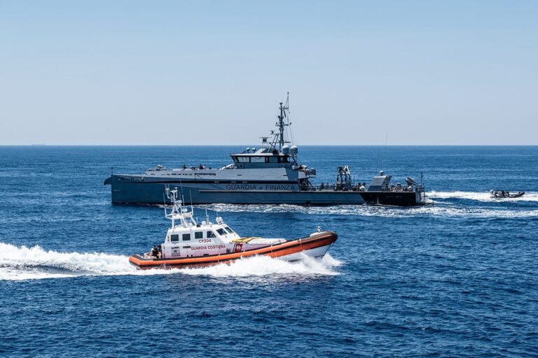 Ιταλία: Συνολικά 34 σοροί μεταναστών ανασύρθηκαν από το Λιμενικό – Αγνοούνται 66  εκ των οποίων τουλάχιστον 26 παιδιά