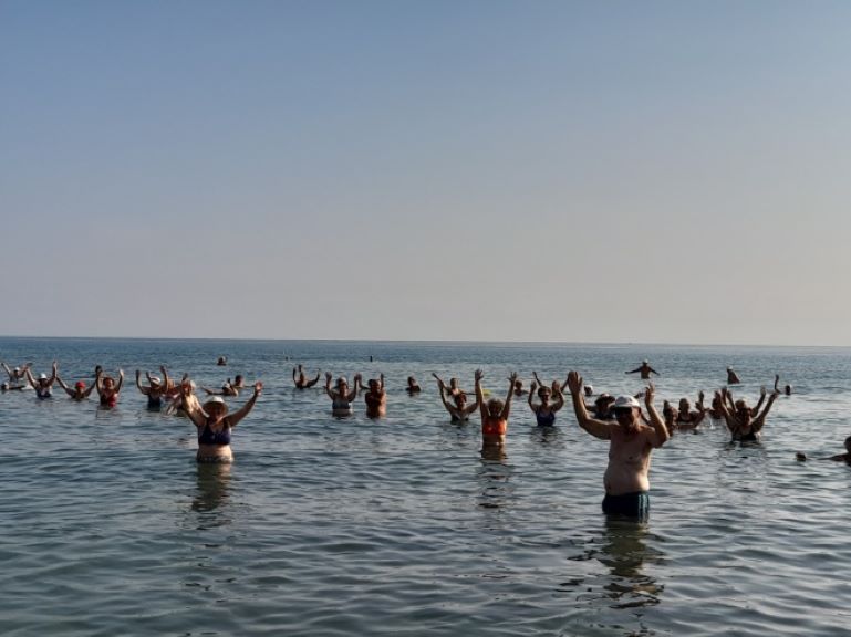 Θαλασσινά μπάνια για τους ηλικιωμένους διοργανώνει και φέτος ο Δήμος Λαρισαίων