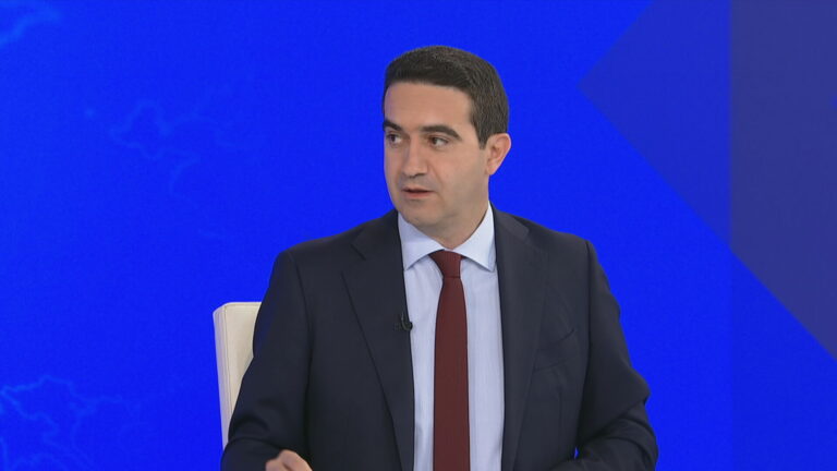 Μιχ. Κατρίνης στο Πρώτο: Στόχος του ΠΑΣΟΚ να γίνει μια μεγάλη παράταξη, η οποία θα μπορεί να απειλήσει τη Νέα Δημοκρατία ως κόμμα εξουσίας (audio)