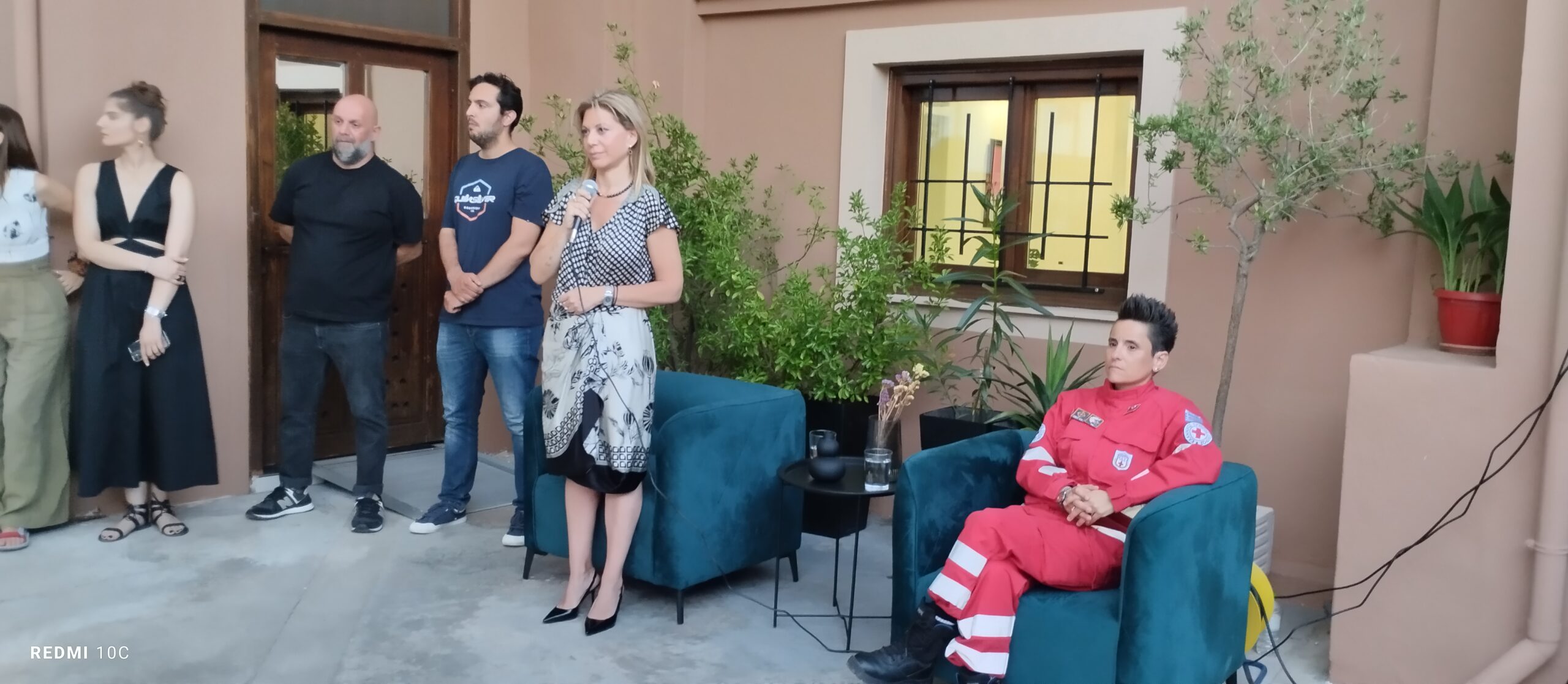 Η Μ. Καρυστιανού στην έκθεση φωτογραφίας για τα Τέμπη: “Να μη συγκαλυφθεί το έγκλημα”