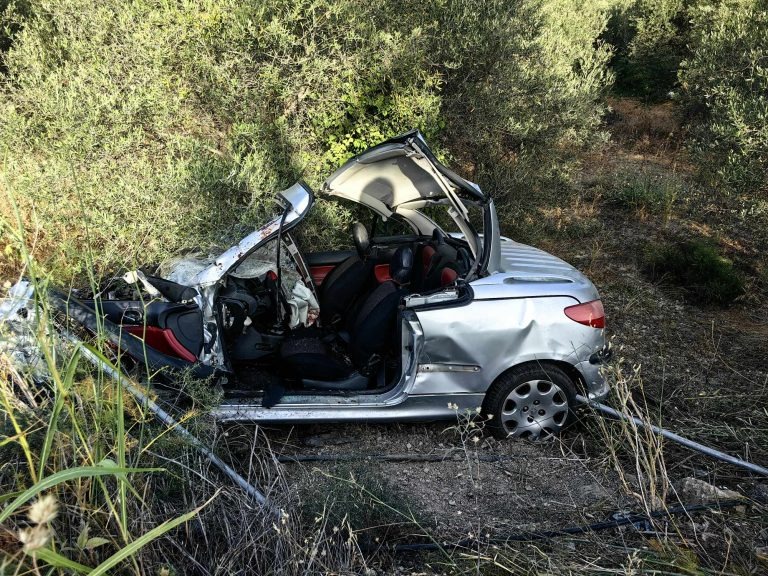 Χανιά: Σοβαρό τροχαίο με εγκλωβισμό 19χρονου στον Βάμο Αποκορώνου