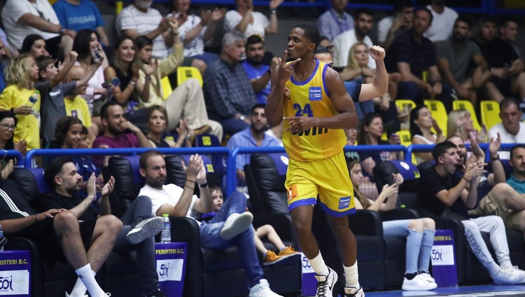 «Λύγισε» 75-71 τον Άρη και πήρε την τρίτη θέση το Περιστέρι